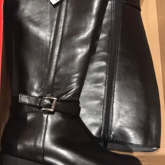 American Eagle belted knee boot.  NWT - Picture 5 of 8